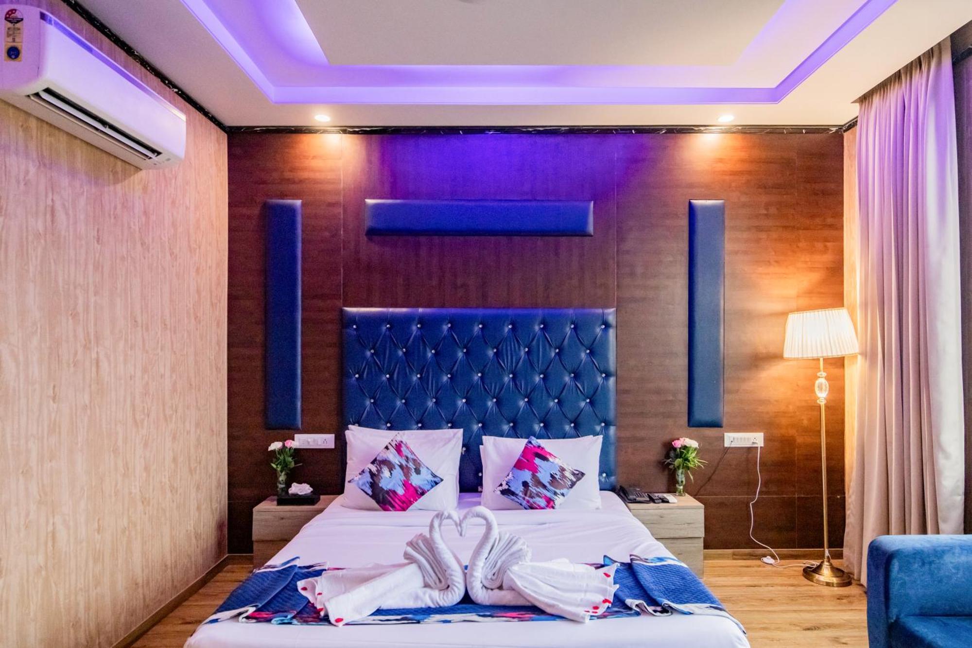 Foxoso Fiori Hotel Джайпур Екстериор снимка