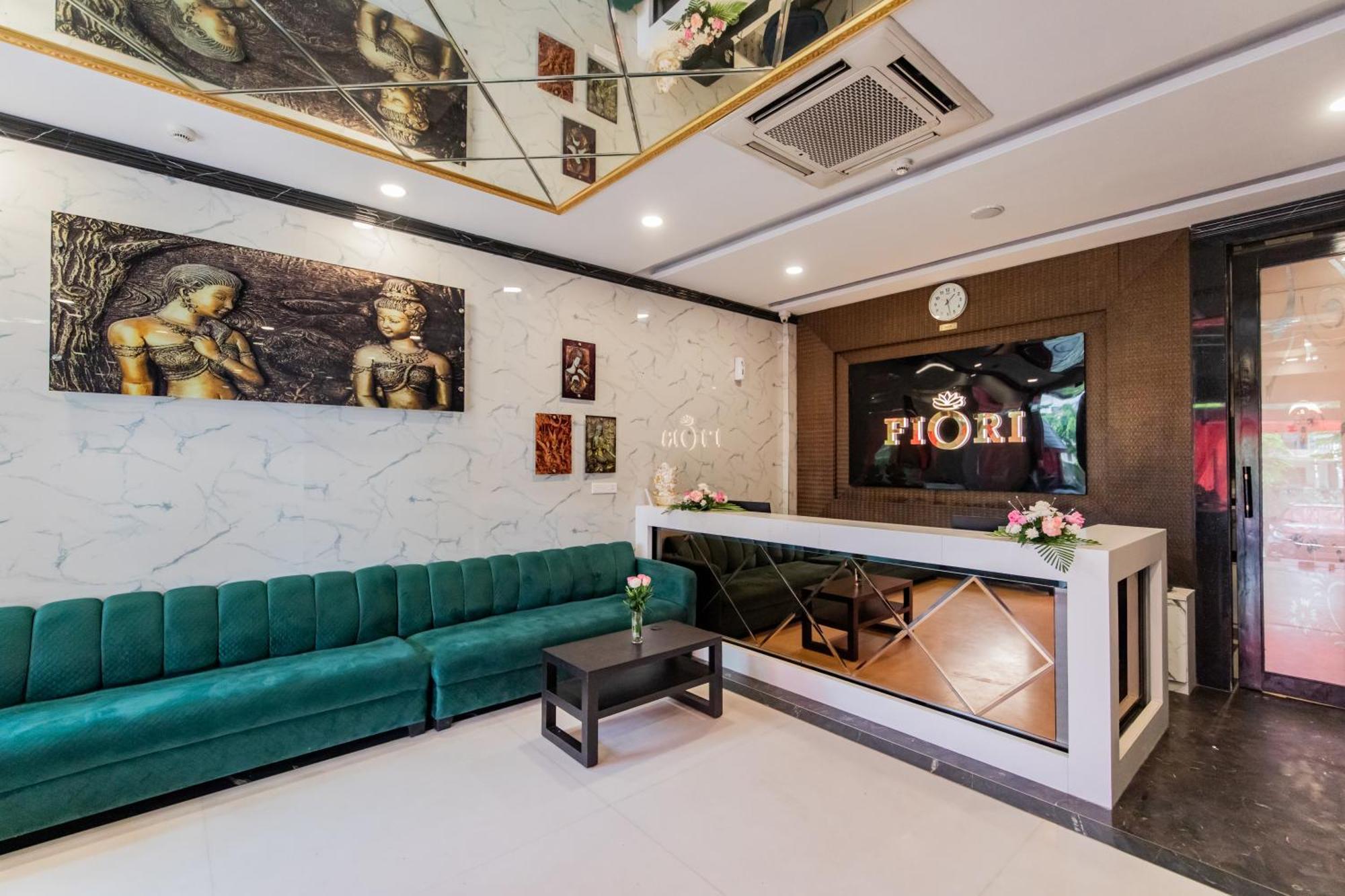 Foxoso Fiori Hotel Джайпур Екстериор снимка